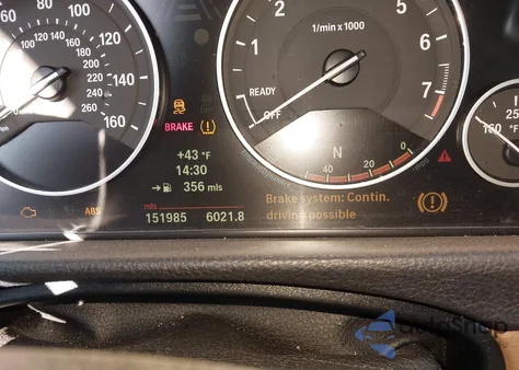 2013 BMW 328I xDrive из США, поврежденный, VIN WBA3B5C50DF590423